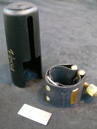 ロヴナー　バスクラリネット用リガチャー　VERSA・ヴェルーサ　(V-3RL)